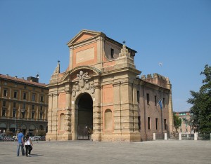 26 maggio: Legambiente "apre" Porta Galliera ai cittadini 